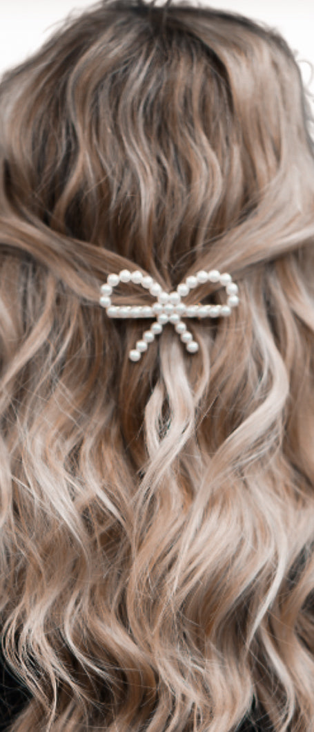 Pearl Gold Bow Clip